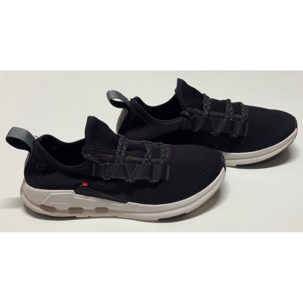 On Cloudeasy Womens Black White Running Shoes Sneakers 76.98441 US 8 EU 39